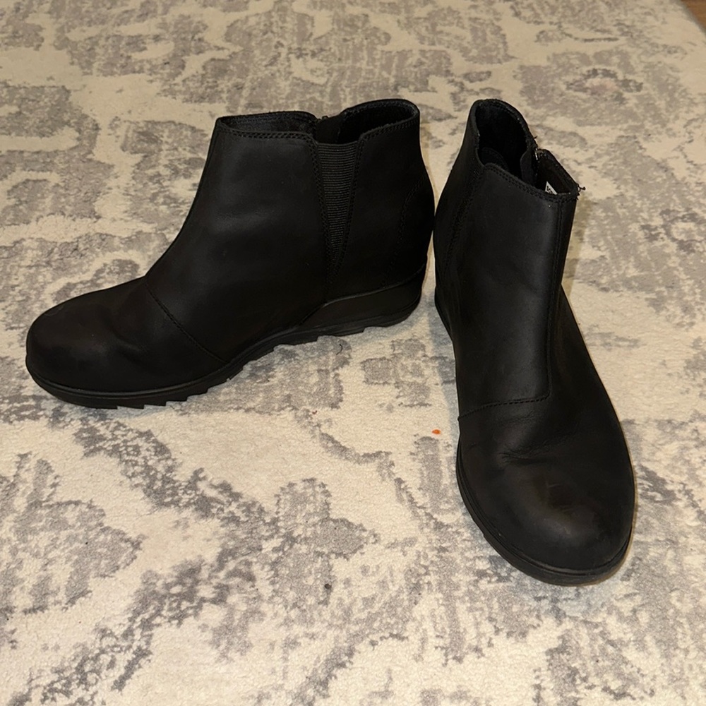 Sorel Evie II zip up boot